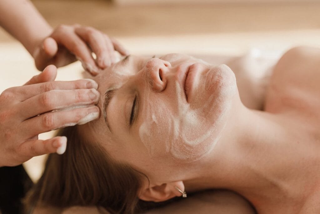 6 Easy Steps to Find the Best Esthetician Insurance 3 pexels arina krasnikova 6663368